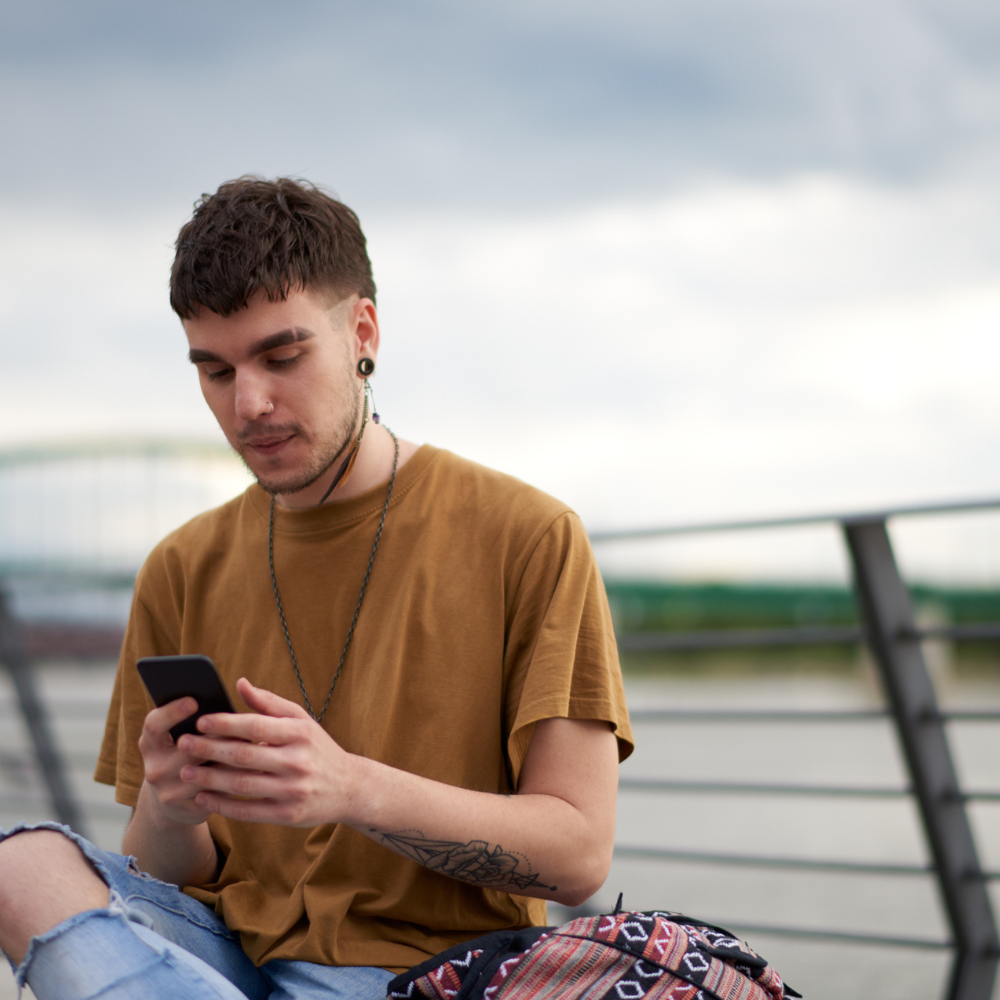 Str8Curious: Gay Dating Profile Mistakes Too Many Guys Make